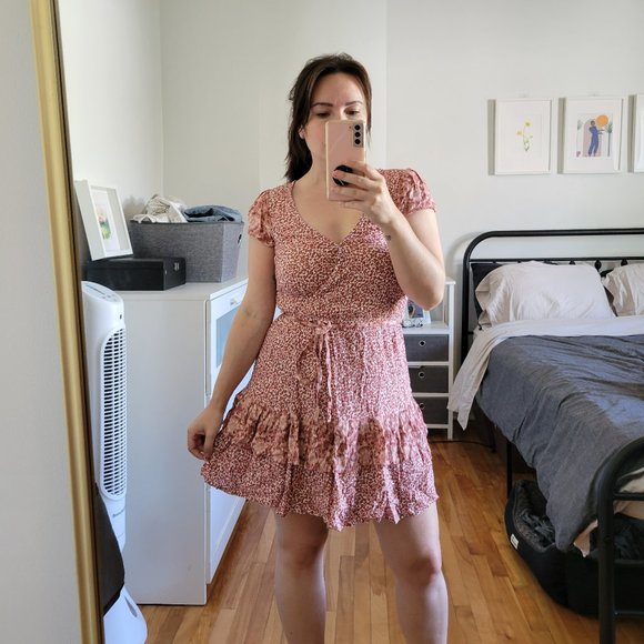 Wrap Dress / AE / XS / Mini / Ruffle Hem - Picture 3 of 4